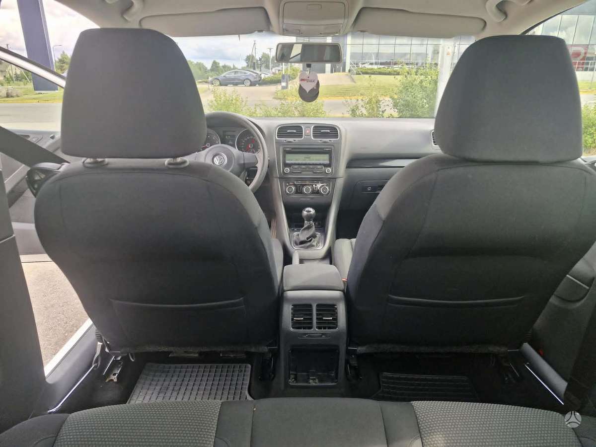 Volkswagen Golf - 9