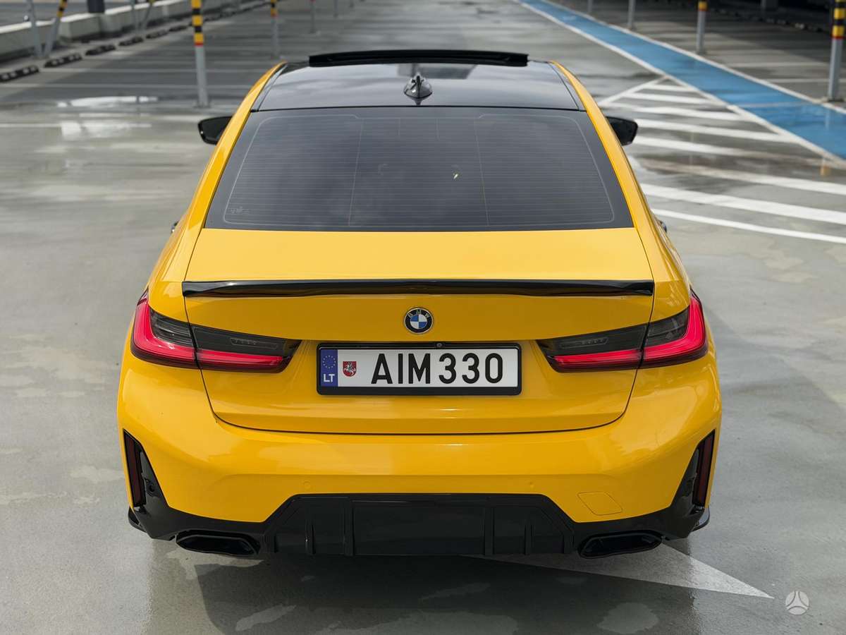 BMW 330, 2.0 l., Седан