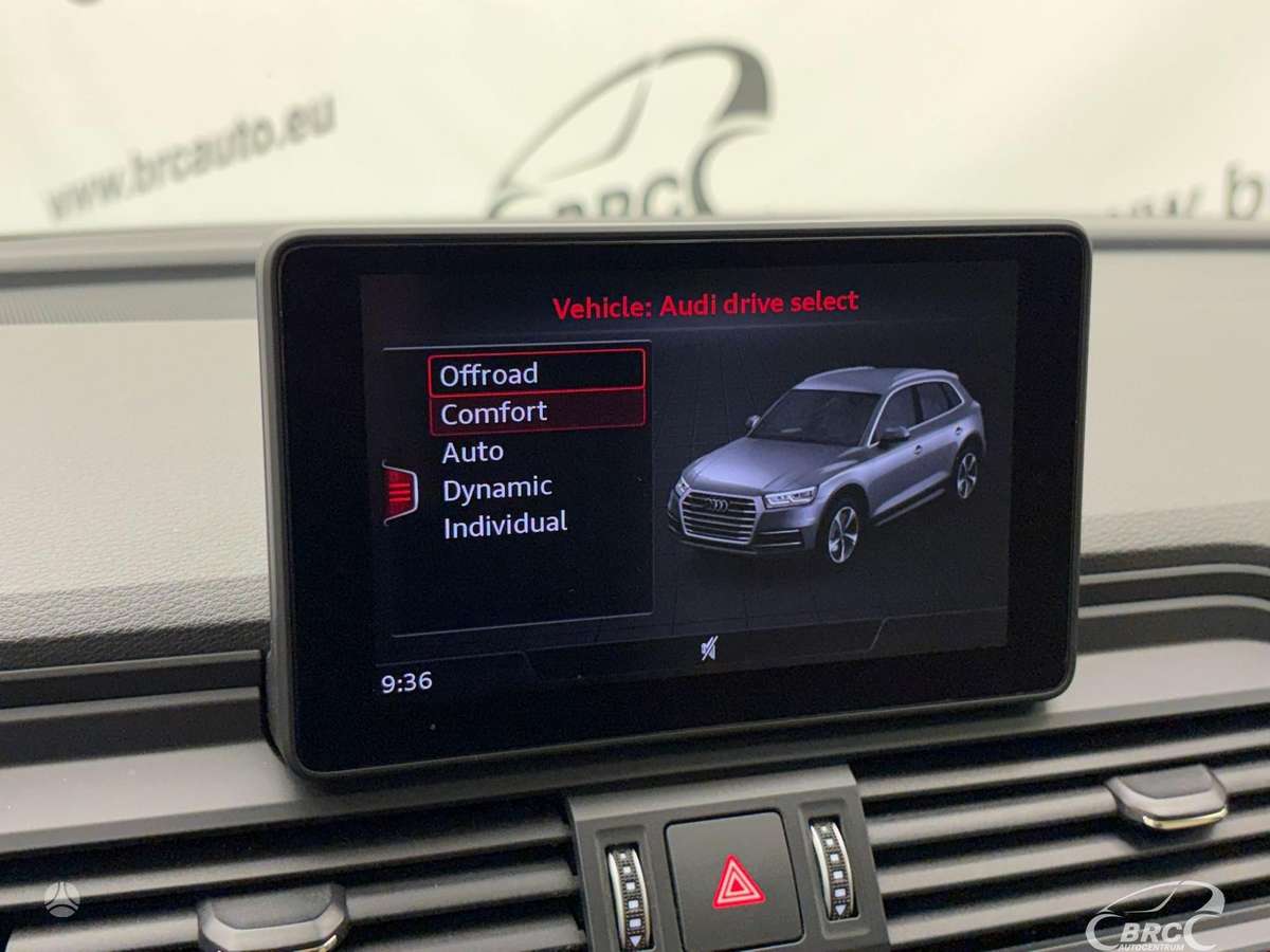 Audi Q5, 2.0 l., off-road / crossover
