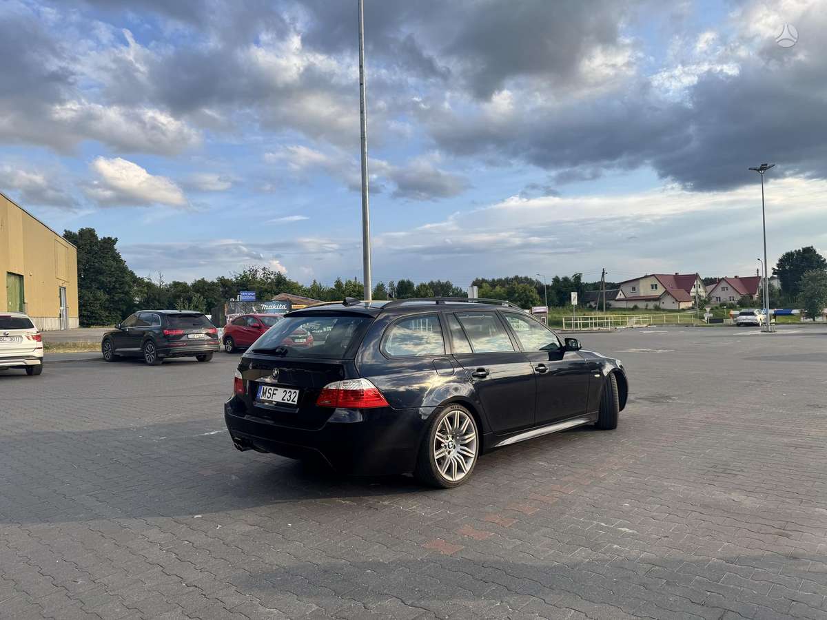 BMW 530, wagon