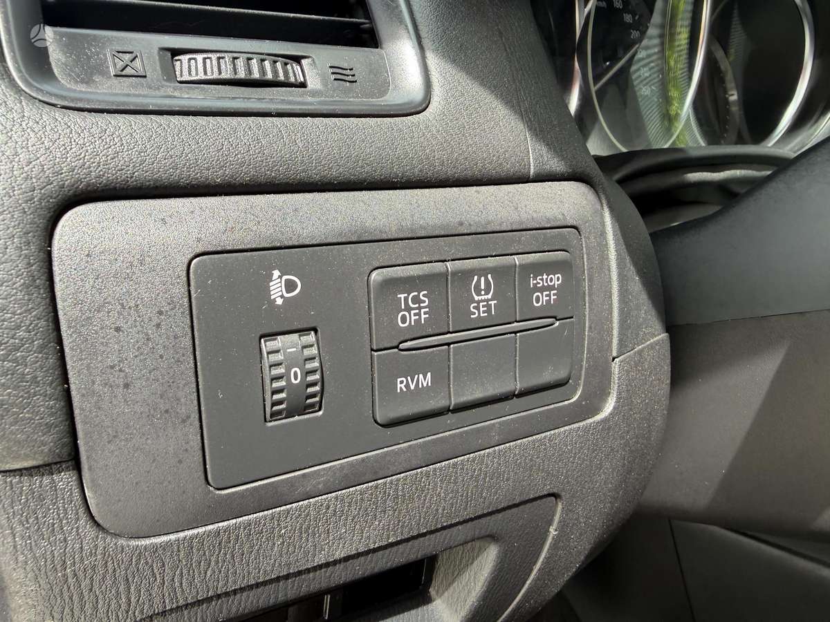 Mazda CX-5, 2.2 l., Внедорожник / Кроссовер