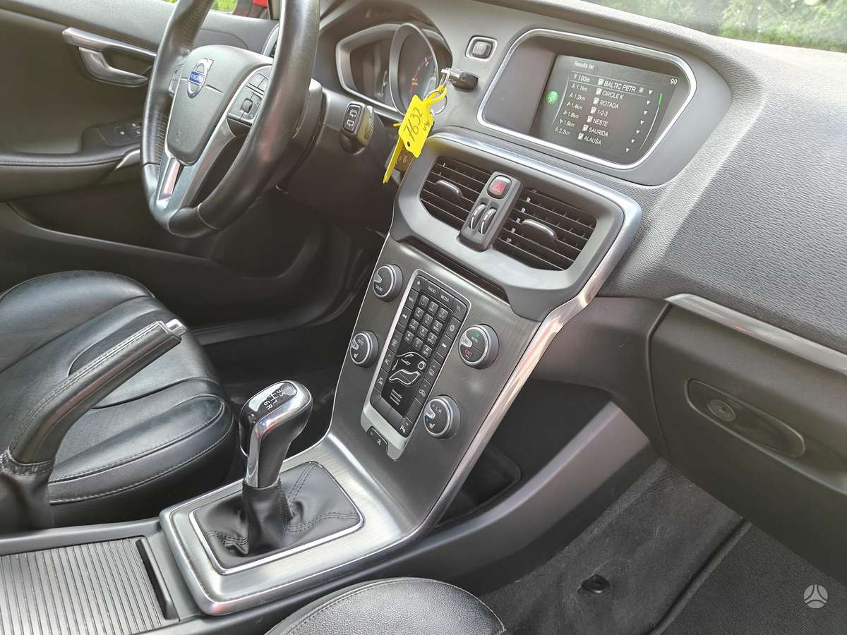 Volvo V40, 2.0 l., Хэтчбек