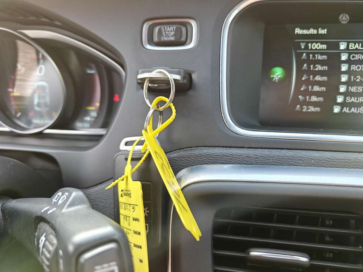 Volvo V40, 2.0 l., hatchback