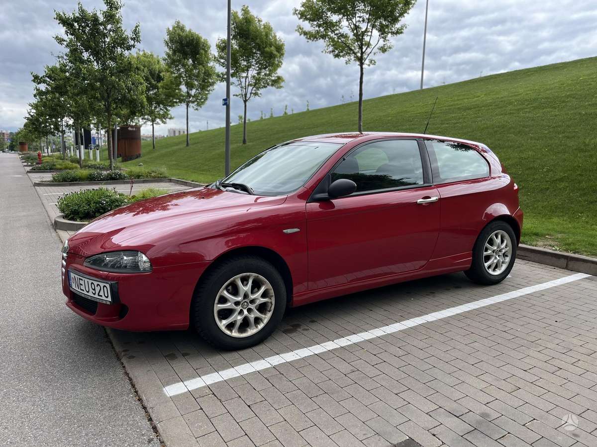 Alfa Romeo 147, 1.6 l., hatchback