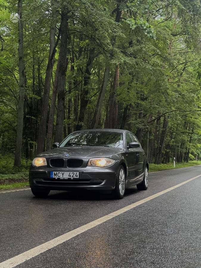 BMW 120, 2.0 l., hatchback