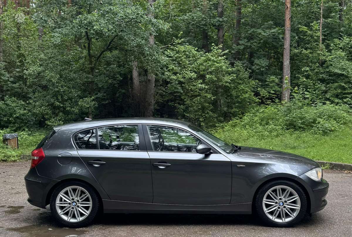 BMW 120, 2.0 l., hatchback