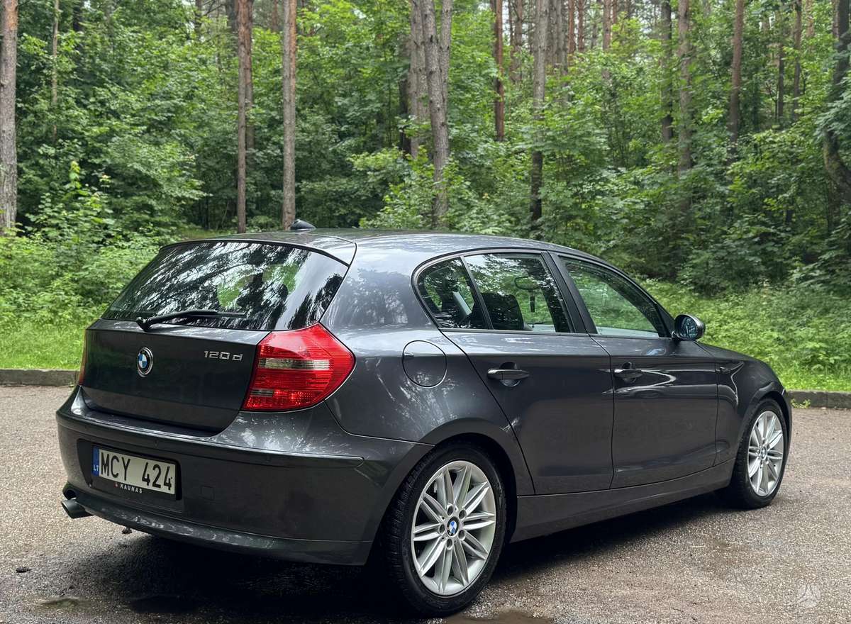 BMW 120, 2.0 l., Хэтчбек