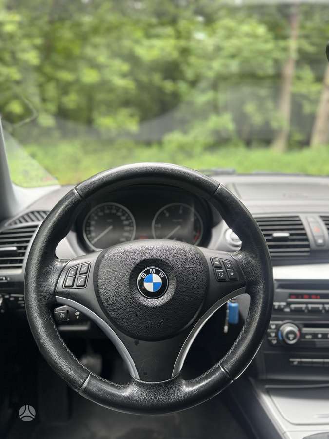 BMW 120, 2.0 l., hatchback