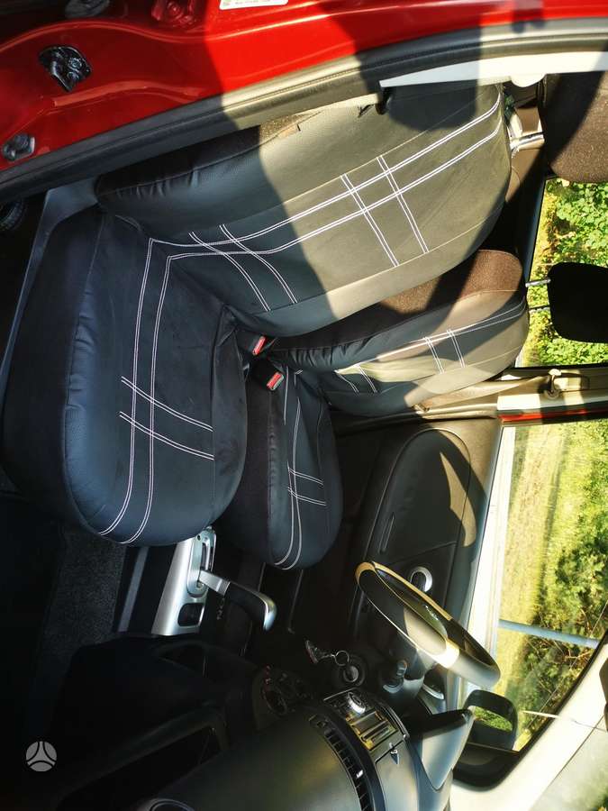 Nissan Note, 1.6 l., hatchback