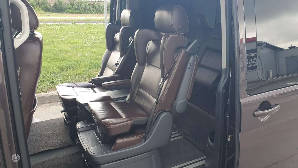 Volkswagen Multivan, 2.0 l., Минивэн