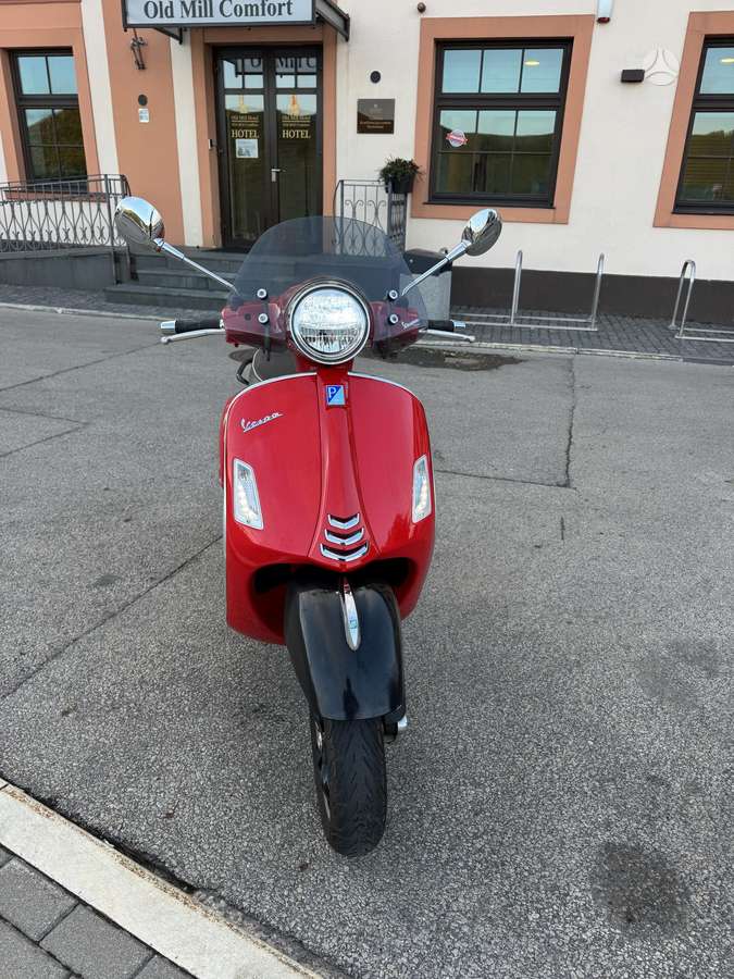 Piaggio Vespa 125cc, мотороллеры / мопеды