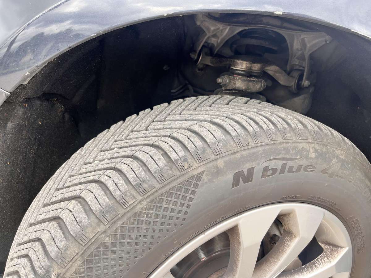 Audi Q5, 2.0 l., off-road / crossover