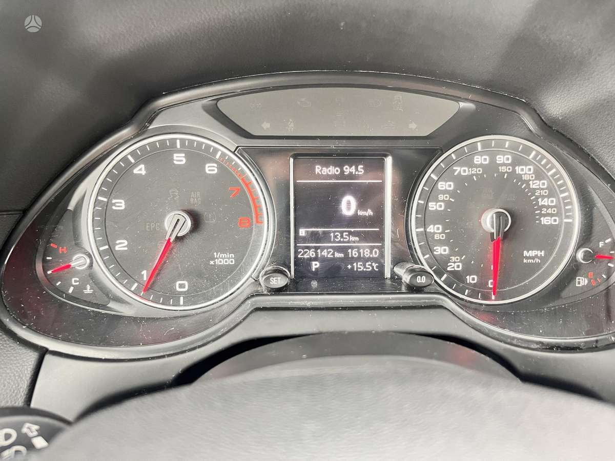 Audi Q5, 2.0 l., off-road / crossover