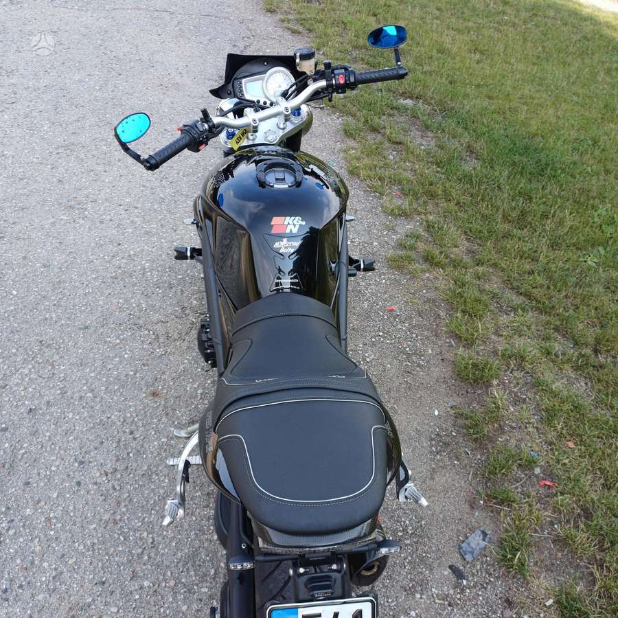 Triumph Speed Triple 1050cc, street / classic