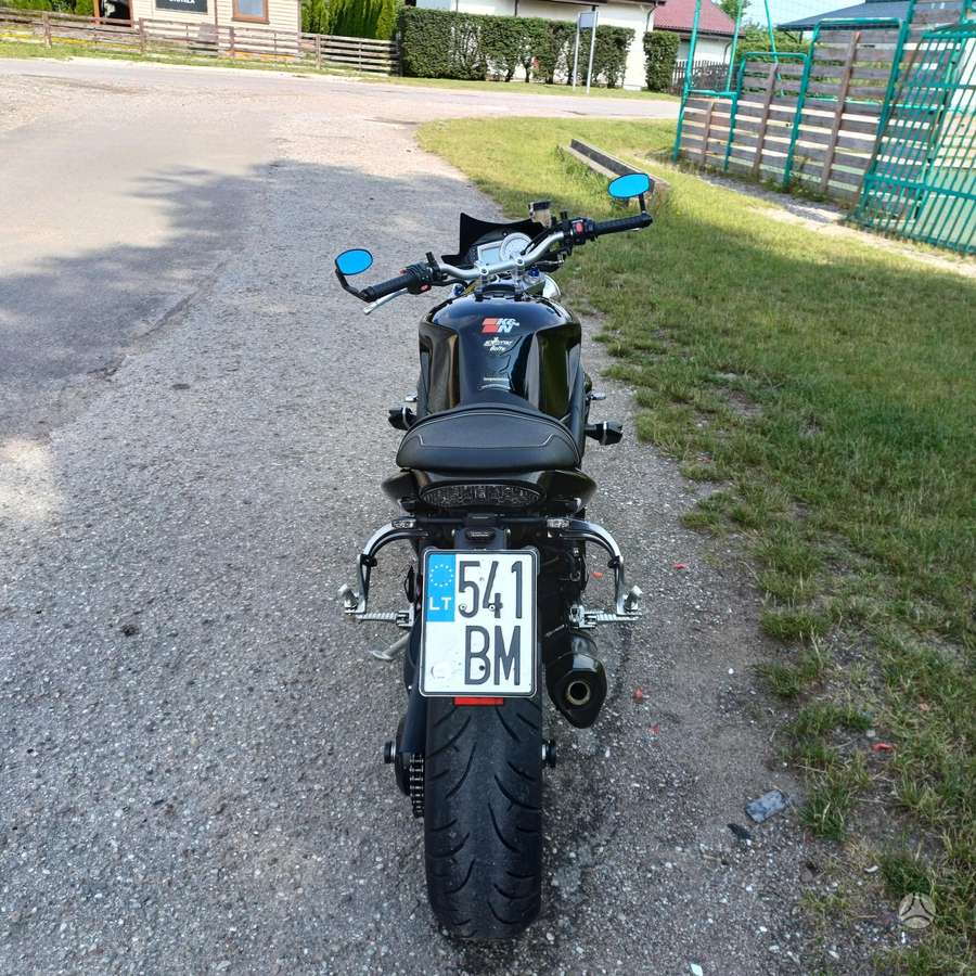 Triumph Speed Triple 1050cc, street / classic