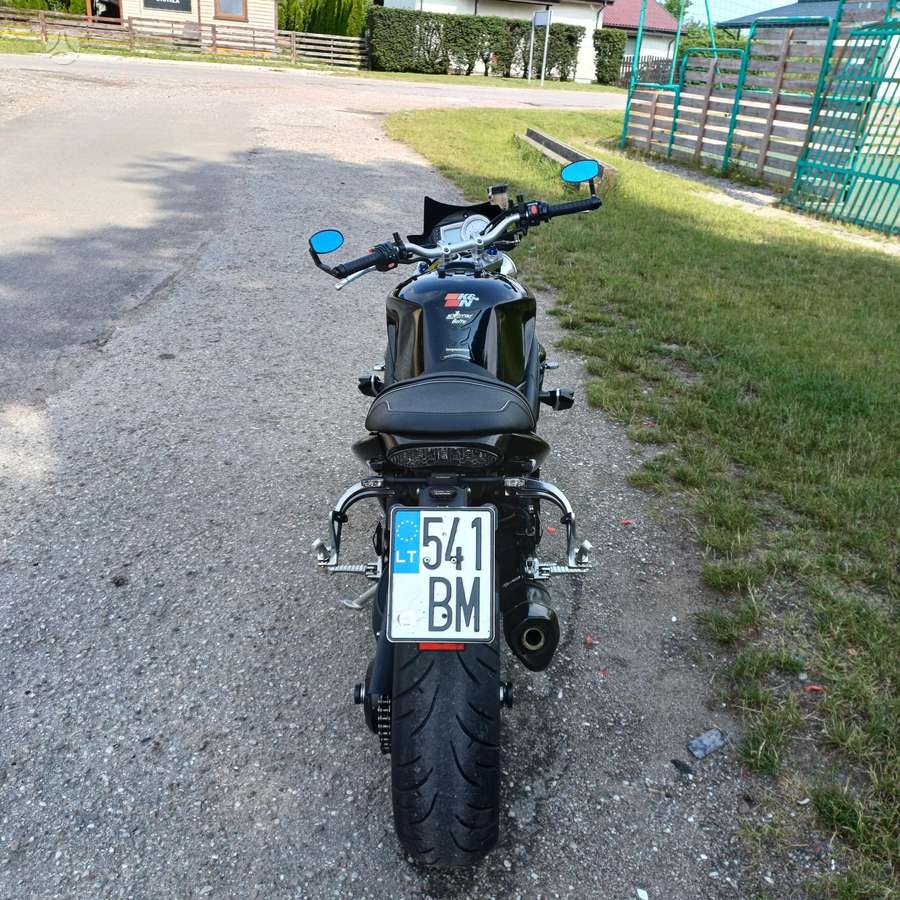 Triumph Speed Triple 1050cc, street / classic