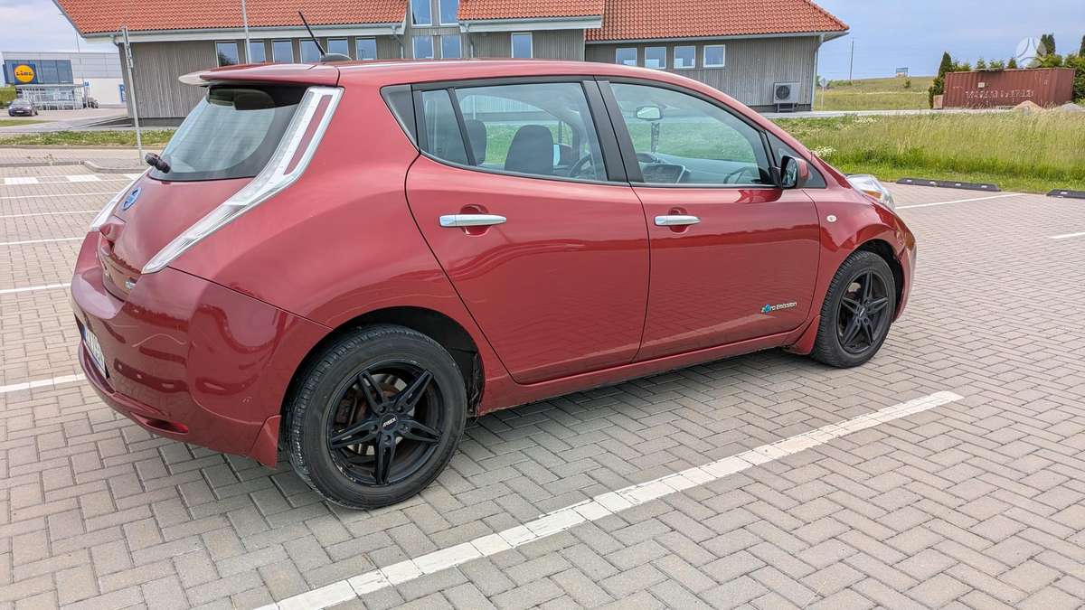 Nissan Leaf, 24 kWh, hatchback