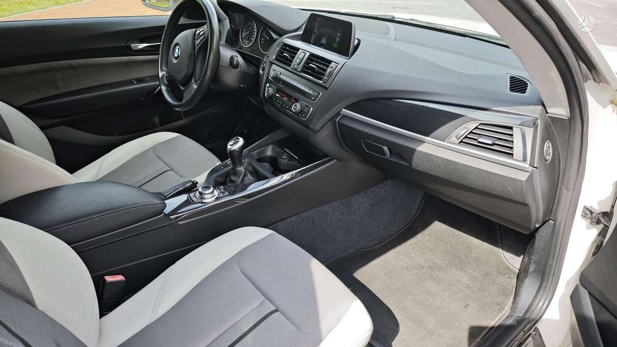 BMW 114, 1.6 l., hatchback