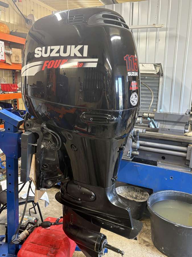 Suzuki Df 115, four stroke outdoor motors