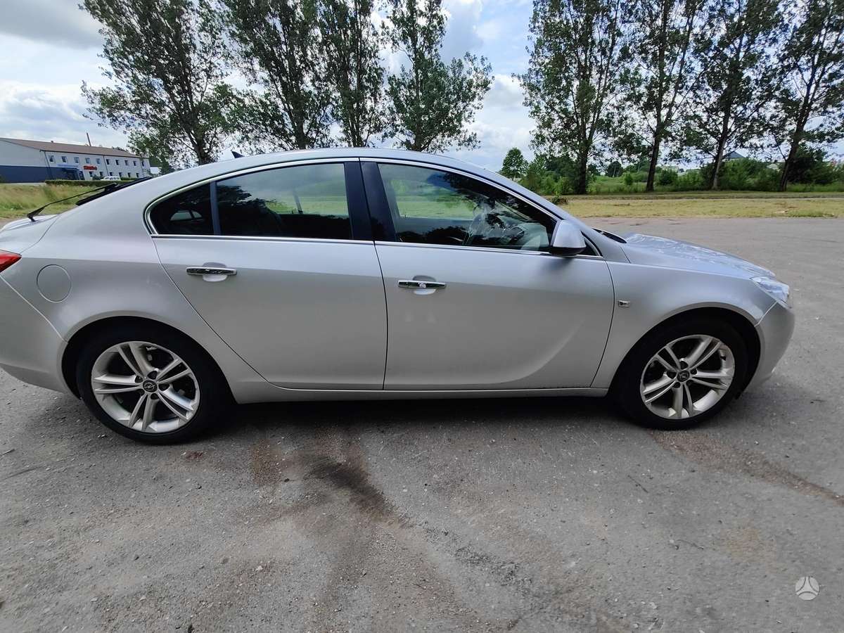 Opel Insignia, 2.0 l., Хэтчбек