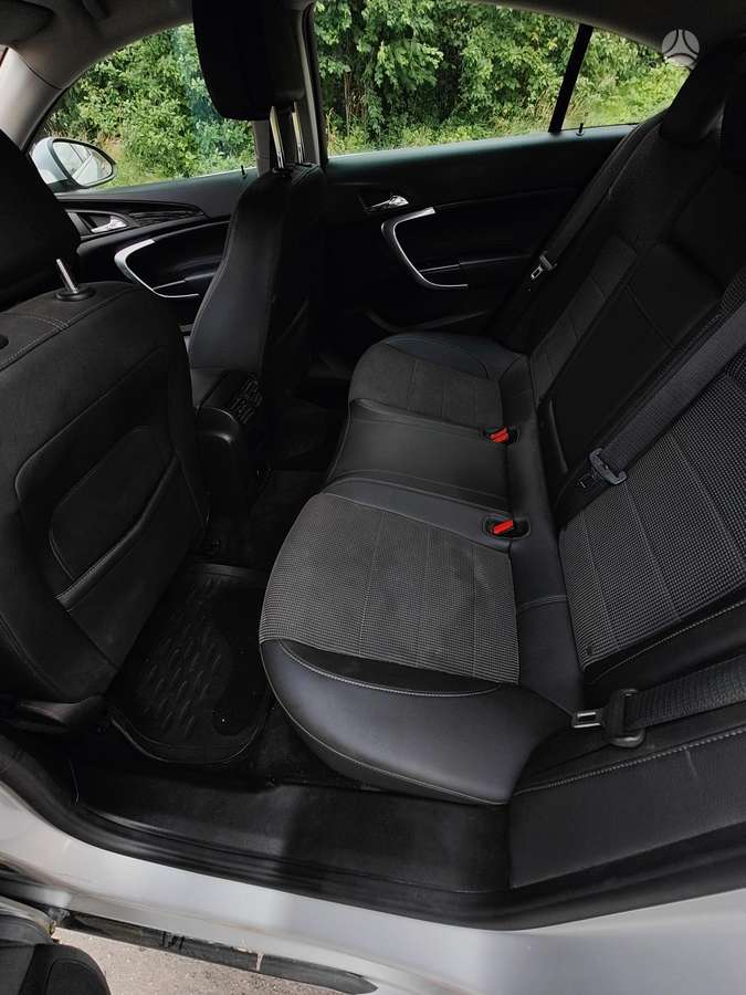 Opel Insignia, 2.0 l., Хэтчбек