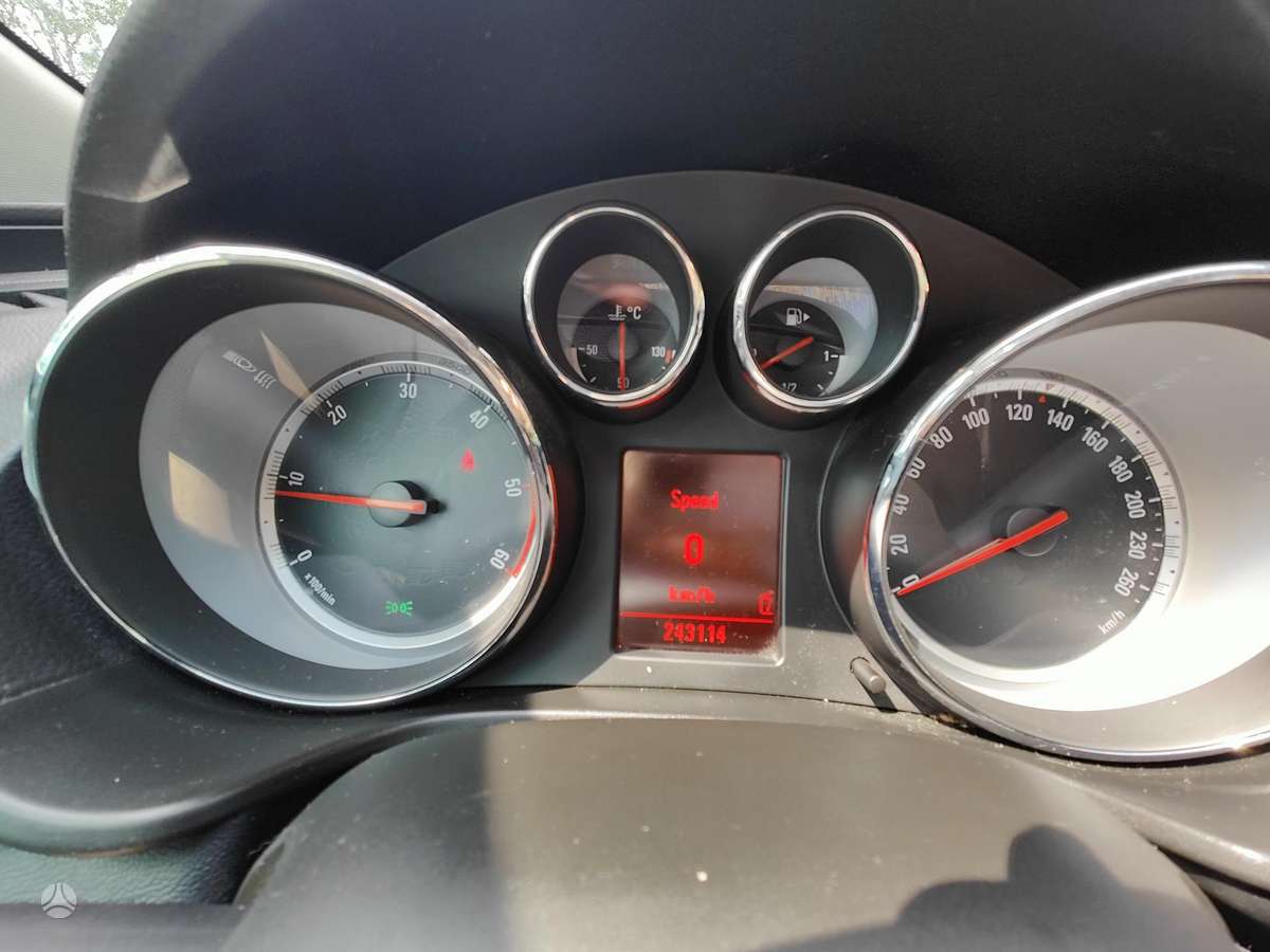 Opel Insignia, 2.0 l., Хэтчбек