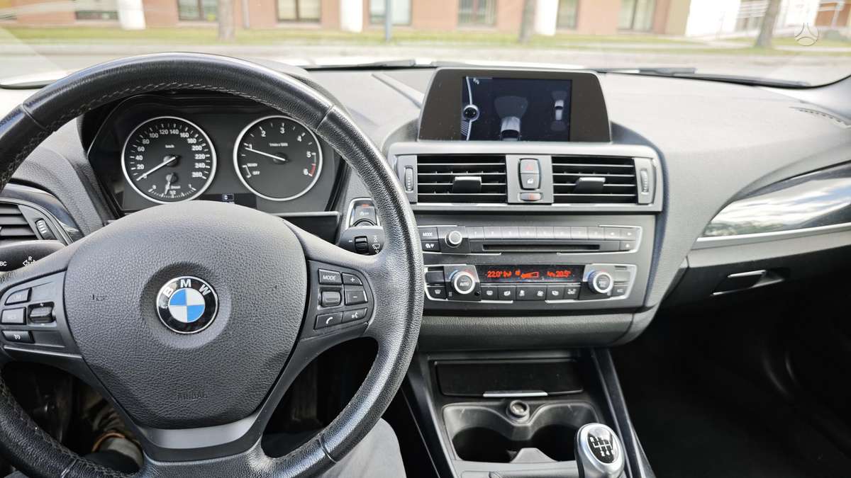 BMW 114, 1.6 l., hatchback