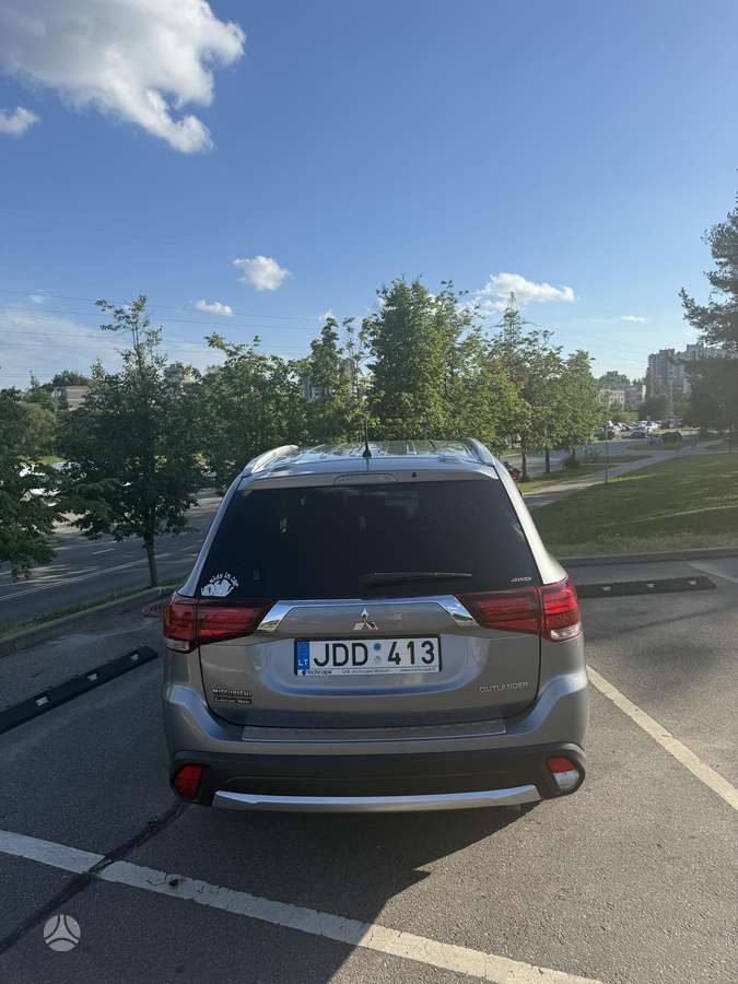 Mitsubishi Outlander, 2.0 l., Внедорожник / Кроссовер