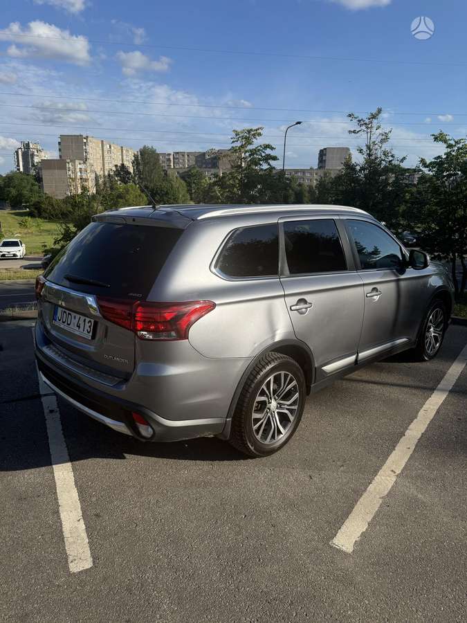 Mitsubishi Outlander, 2.0 l., off-road / crossover