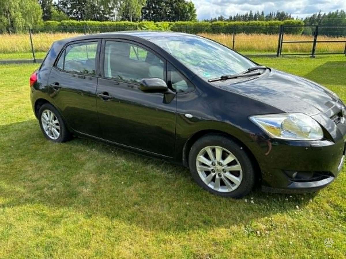 Toyota Auris, 2.0 l., hatchback