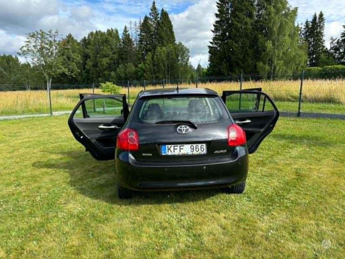 Toyota Auris, 2.0 l., hatchback