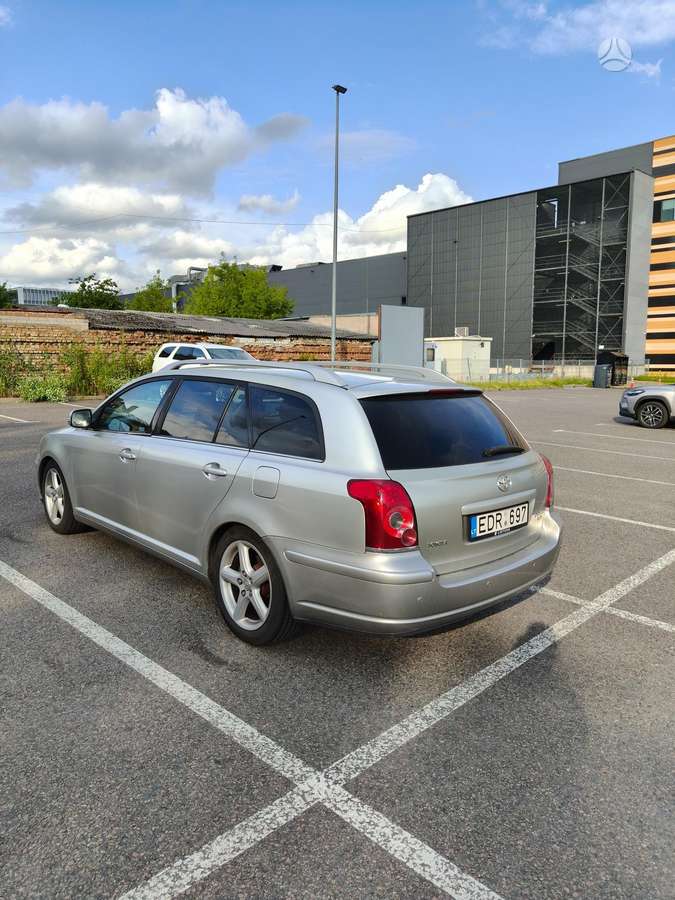 Toyota Avensis, 2.2 l., Универсал