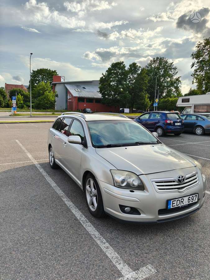 Toyota Avensis, 2.2 l., Универсал