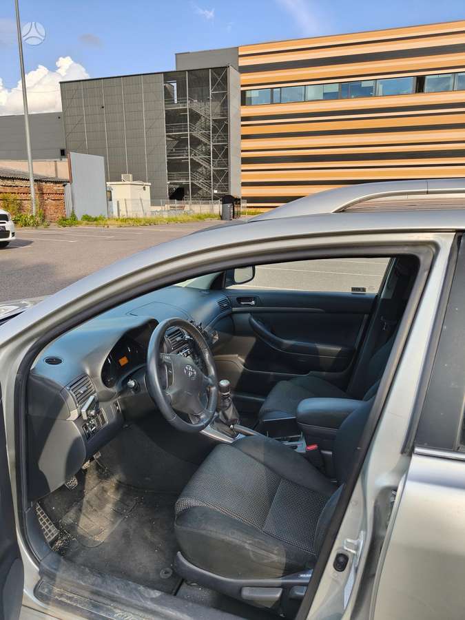 Toyota Avensis, 2.2 l., Универсал