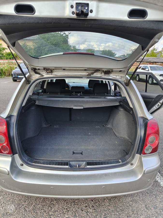 Toyota Avensis, 2.2 l., Универсал