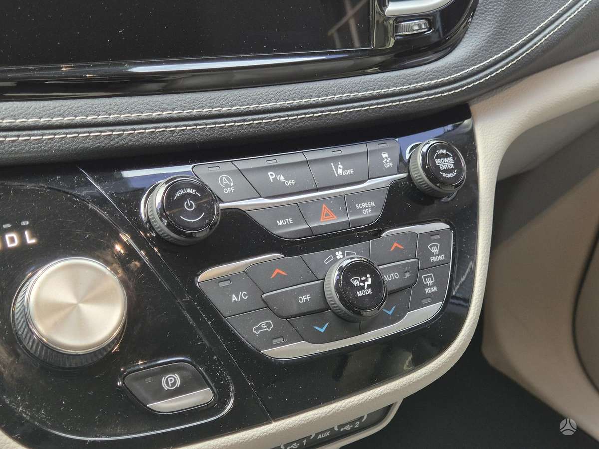 Chrysler Pacifica, 3.6 l., Минивэн