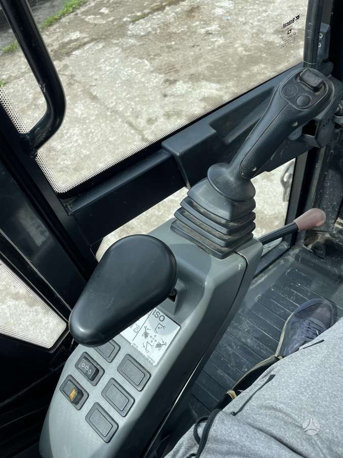 Bobcat E27Z, mini excavator