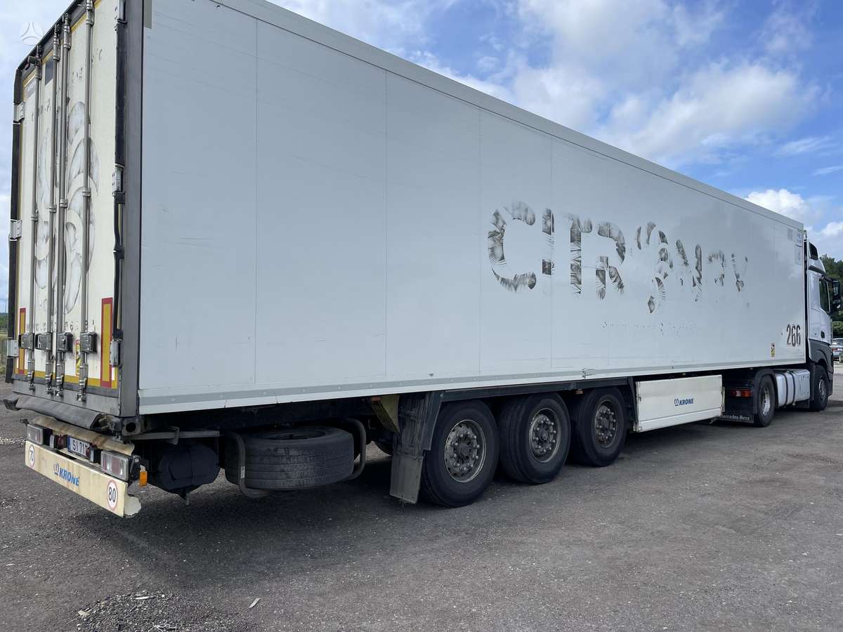 Mercedes-Benz Actros MP4, double sleeper