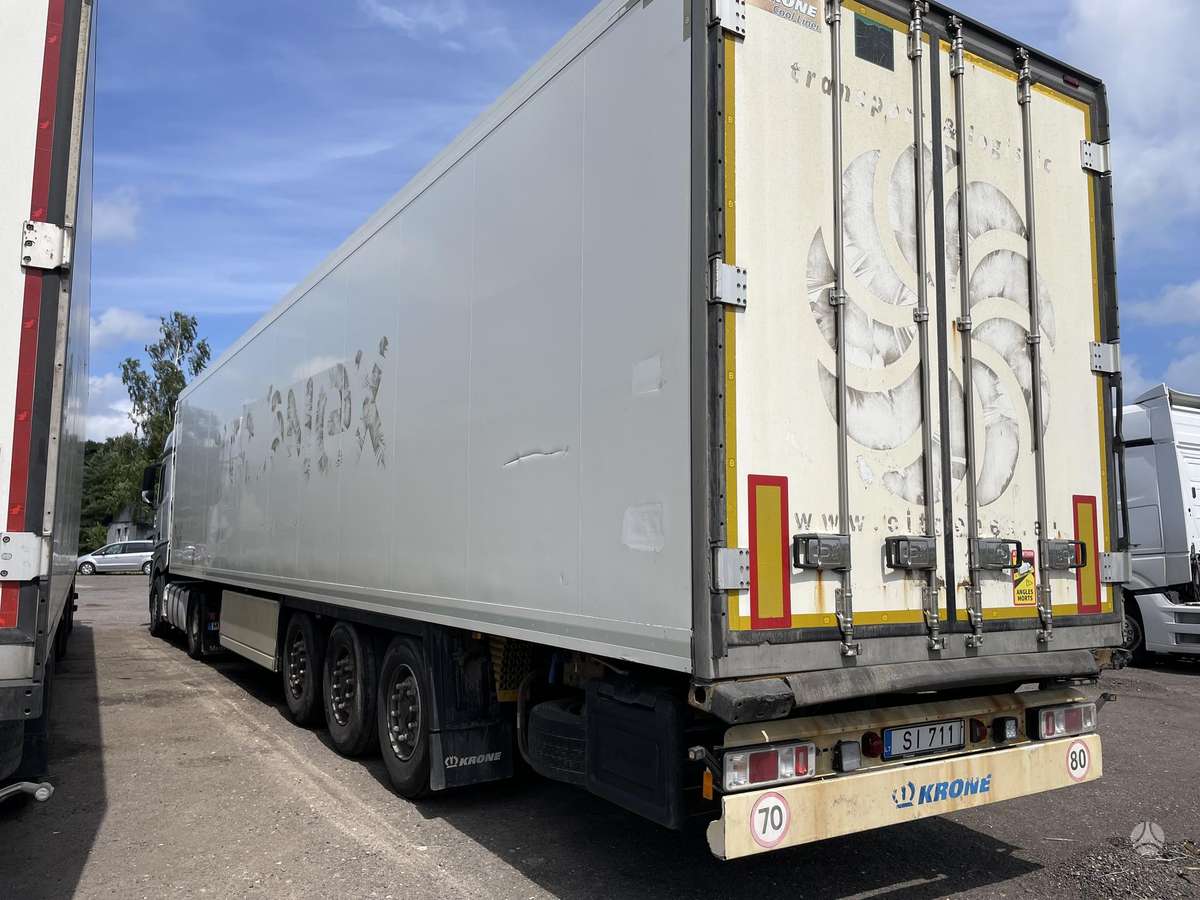 Mercedes-Benz Actros MP4, double sleeper