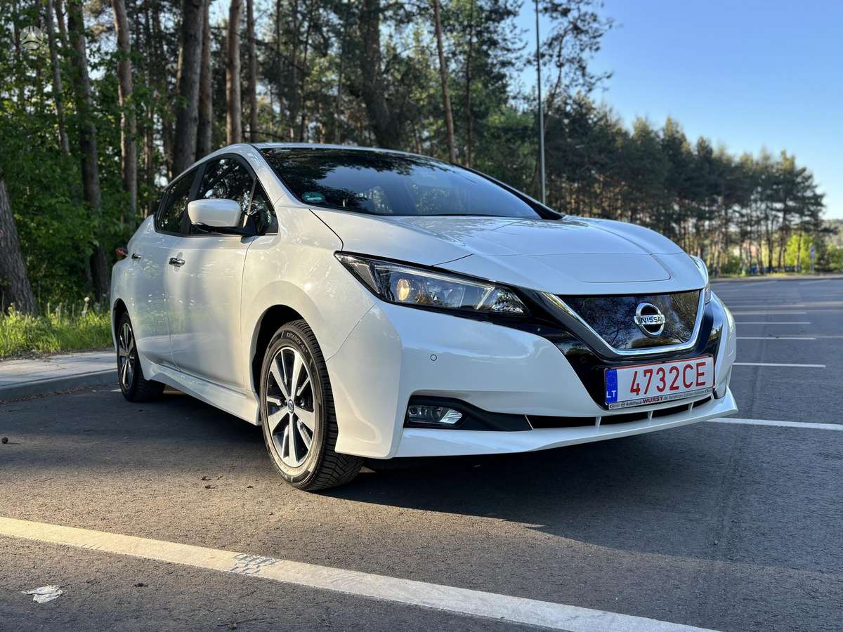 Nissan Leaf, 40 кВт·ч, Хэтчбек