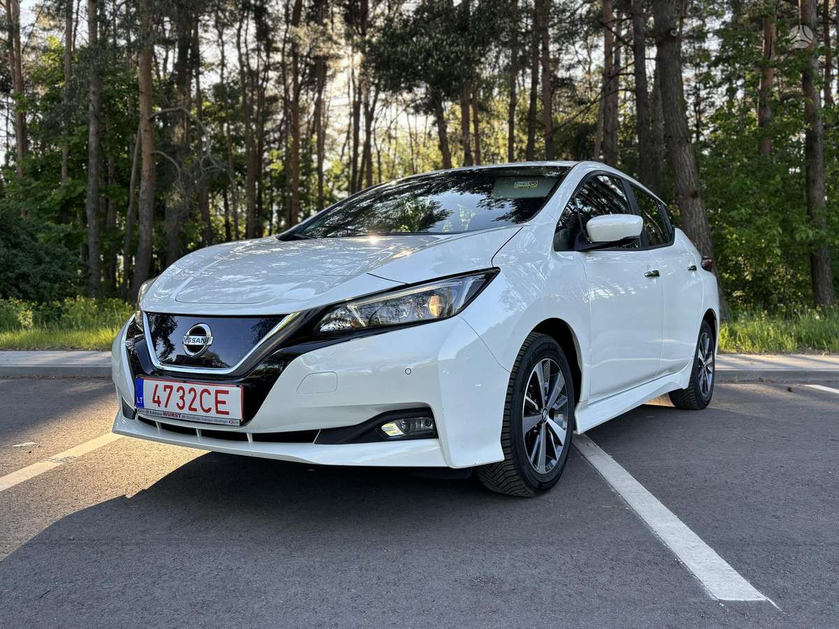 Nissan Leaf, 40 кВт·ч, Хэтчбек