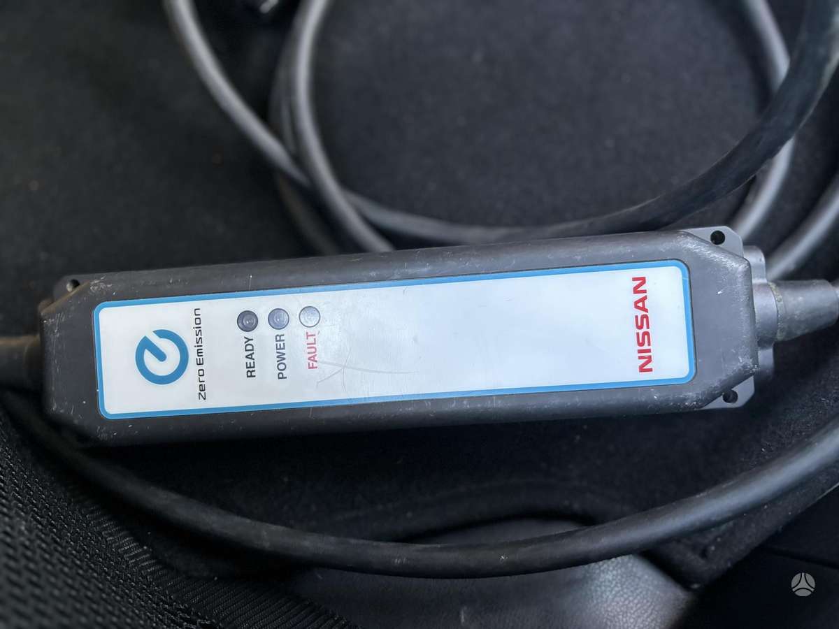 Nissan Leaf, 40 кВт·ч, Хэтчбек