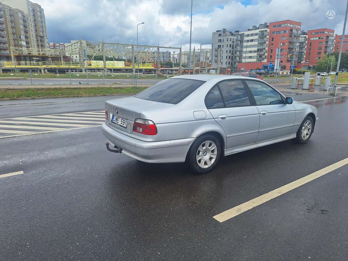 BMW 525, 2.5 l., Седан