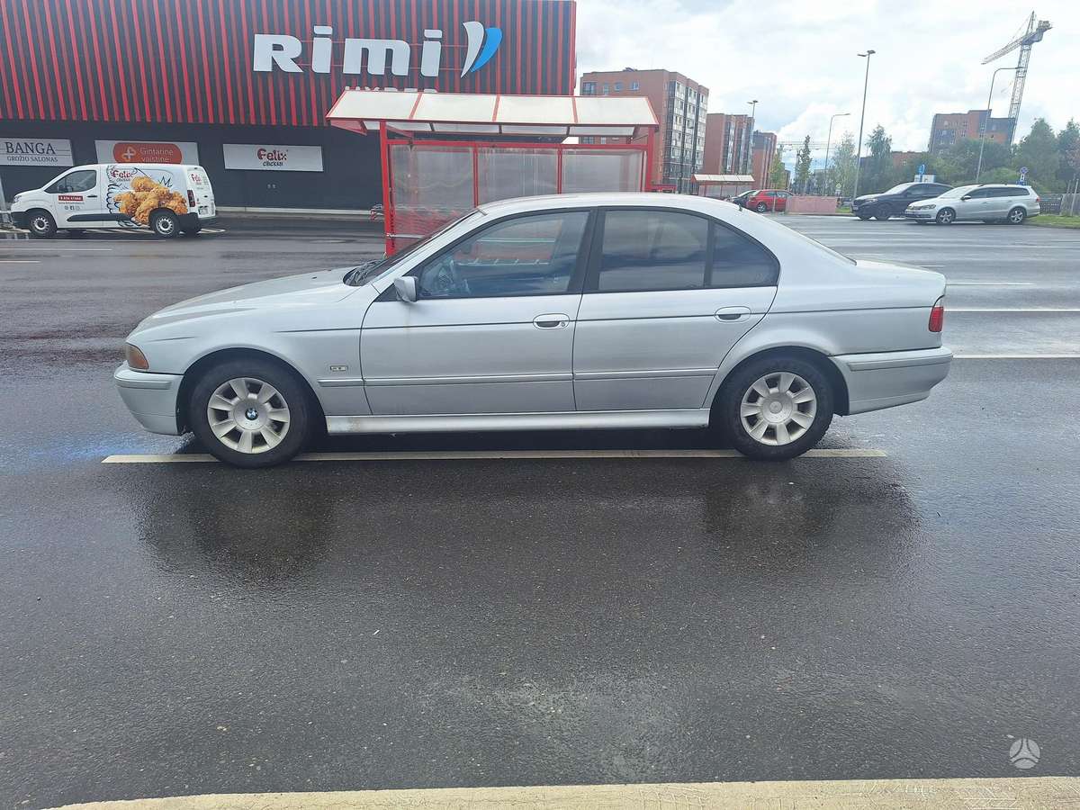 BMW 525, 2.5 l., Седан