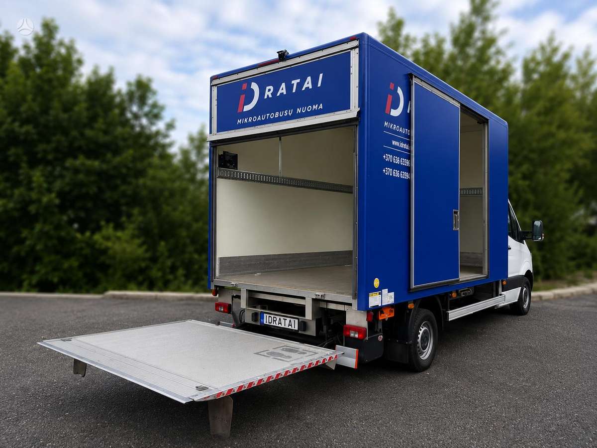 Mercedes-Benz Sprinter, cargo van