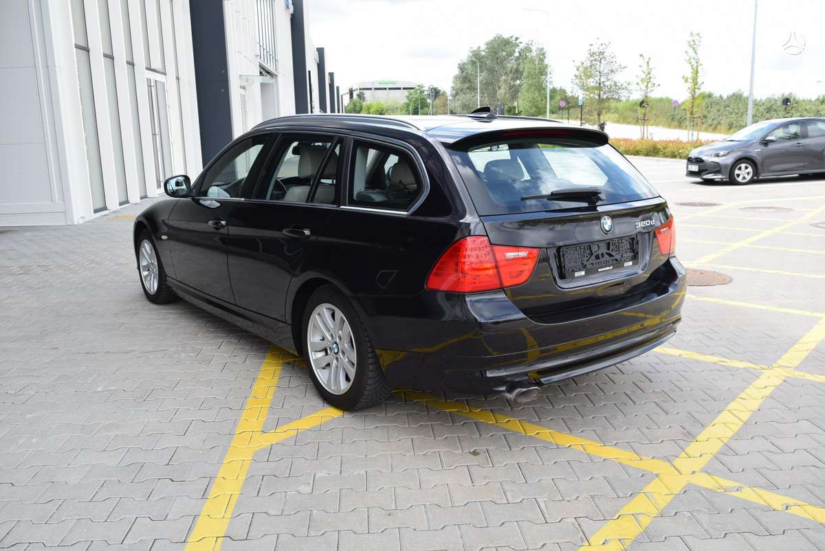 BMW 320, 2.0 l., wagon