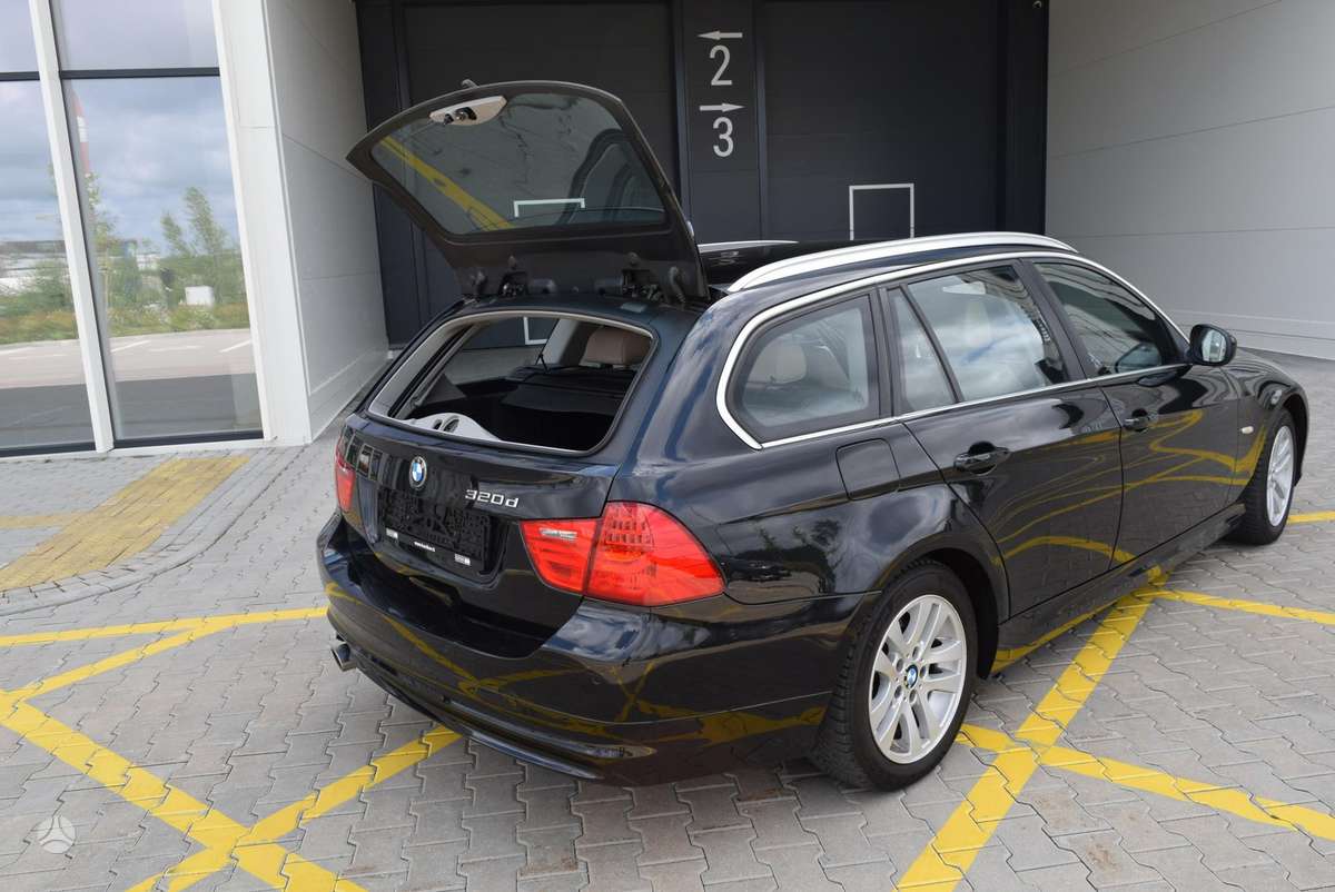 BMW 320, 2.0 l., wagon