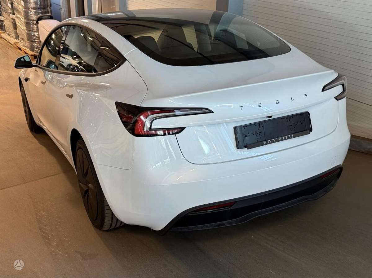 Tesla Model 3, 60 kWh, hečbekas