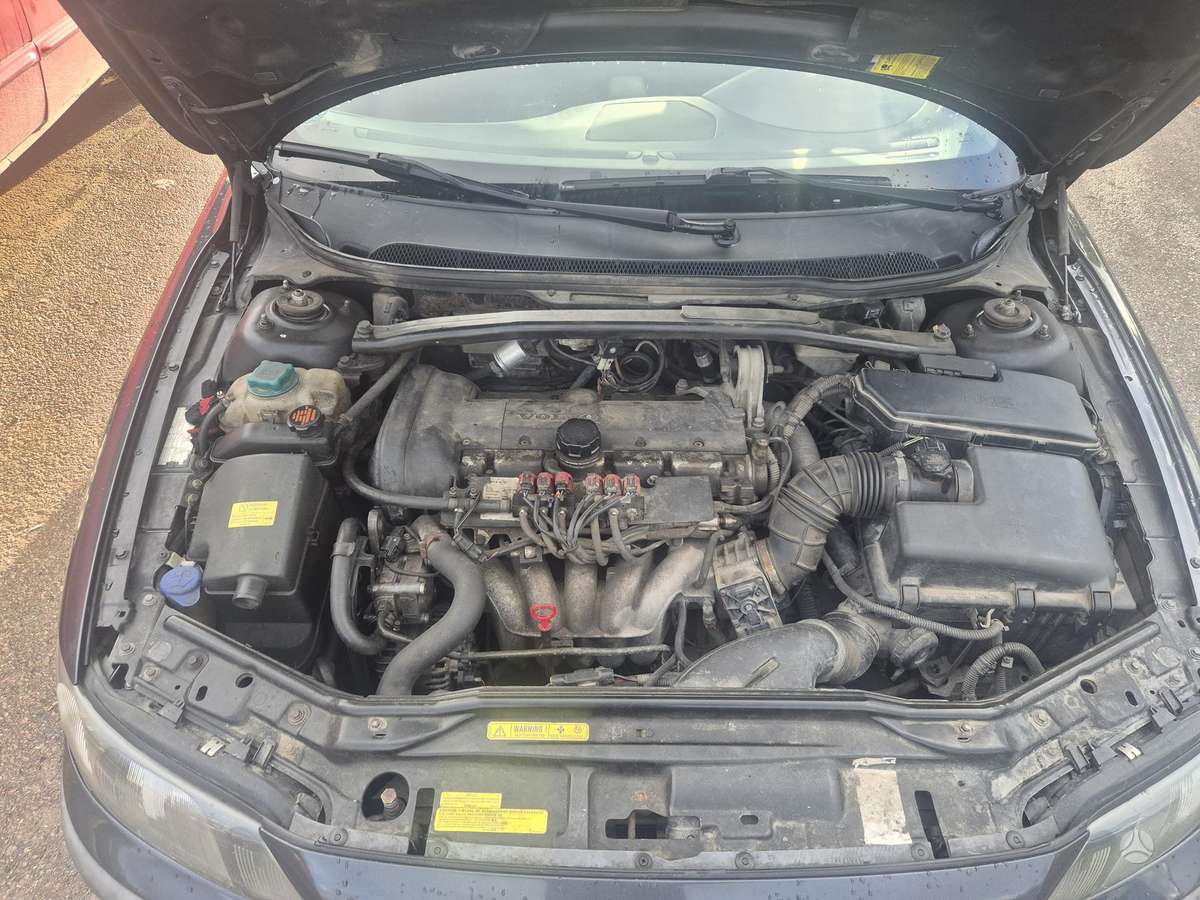 Volvo S60, 2.4 l., Седан