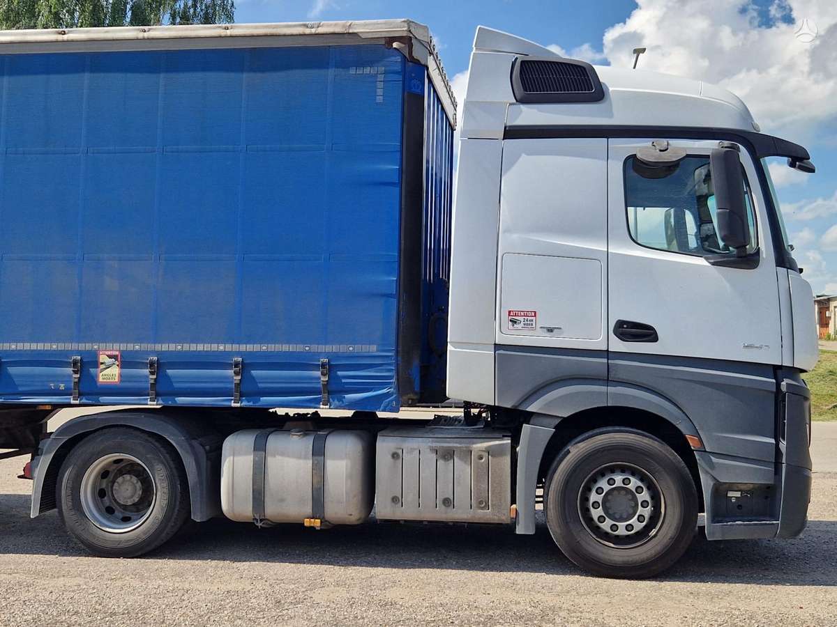 Mercedes-Benz Actros 1842, double sleeper